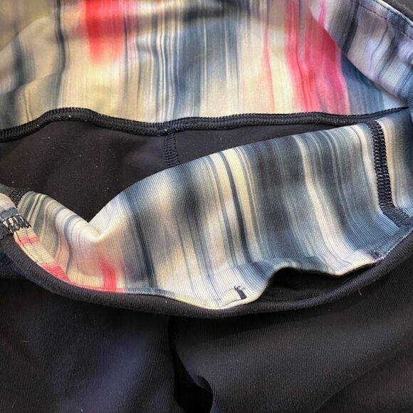 Lululemon Gather & Crow Crop Pants Women Size 2 - Picture 10 of 11